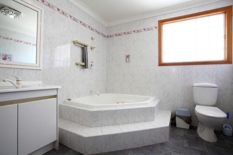 Cost of Bathtub Installation in Porter, TX